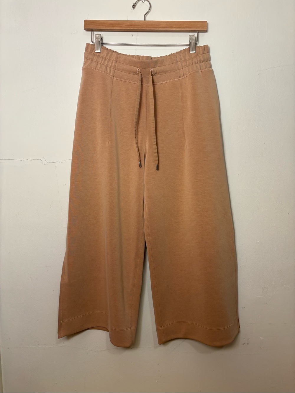 lululemon wide leg jogger